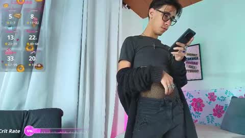 kingdanny_8 online show from 10/22/25, 02:12