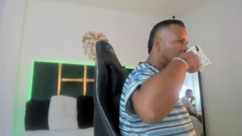 kingg_jay online show from 05/23/26, 12:09