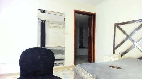 kingmaverickx online show from 09/15/25, 12:49