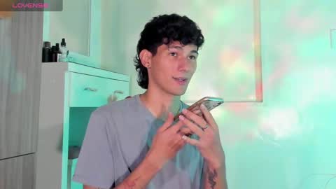 Snapshot of kingparker1 chatting on 02/18/25, 06:15 A L E X online show from 02/18/25, 06:15