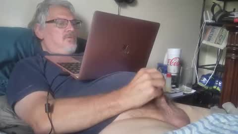 kingtongue10 online show from 05/06/26, 08:14
