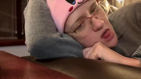 Snapshot of kinkbitch25 chatting on 01/22/25, 01:42 Kinkbitch online show from 01/22/25, 01:42