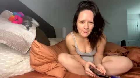 Snapshot of kinkbitch25 chatting on 03/03/25, 03:42 Kinkbitch online show from 03/03/25, 03:42