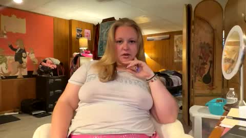 kinkikittiekat online show from 05/18/26, 05:02