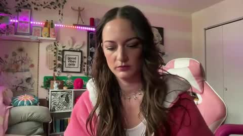 Snapshot of kinkilexixxx chatting on 02/19/25, 02:01 Lexi Onlyfans online show from 02/19/25, 02:01