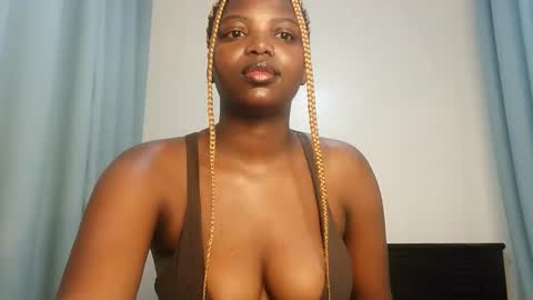 Lola online show from 10/21/25, 12:39