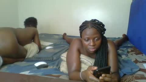 Snapshot of kinky_roey chatting on 02/19/25, 04:34 kinky_roey online show from 02/19/25, 04:34