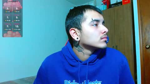 Snapshot of kinkybabies_ chatting on 02/10/26, 08:29 Mercury online show from 02/10/26, 08:29