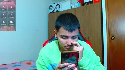 Snapshot of kinkybabies_ chatting on 02/15/26, 07:51 Mercury online show from 02/15/26, 07:51