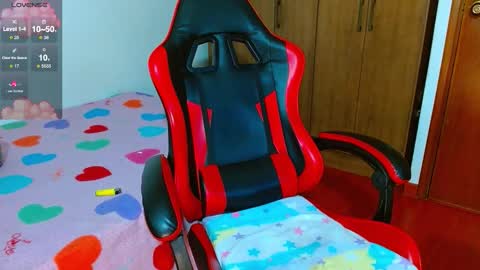 Snapshot of kinkybabies_ chatting on 02/16/26, 07:59 Mercury online show from 02/16/26, 07:59