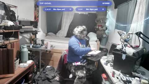 Snapshot of kinkybiguy14 chatting on 10/25/25, 10:56 Kinky Cassie online show from 10/25/25, 10:56