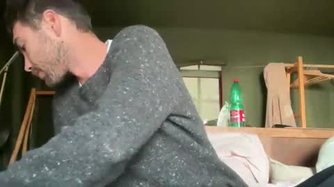 M online show from 11/10/25, 02:49