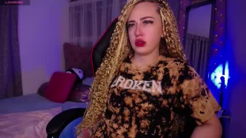  Sara  online show from 02/19/25, 04:23