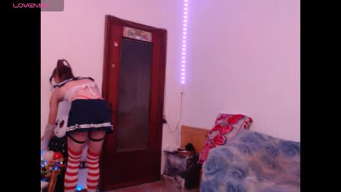 Anya online show from 10/31/25, 01:28