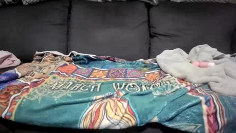 Kinky online show from 11/17/25, 09:15