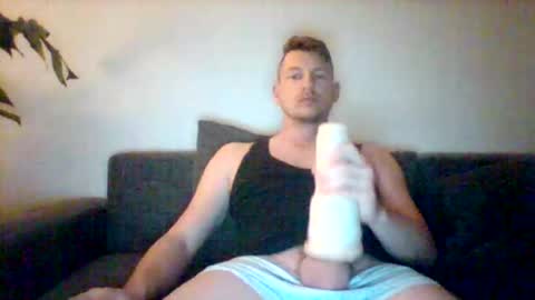 kinkylionboy online show from 02/08/26, 08:01