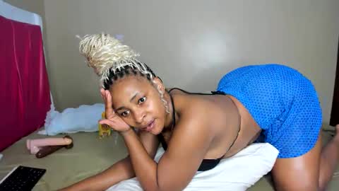 Kinky online show from 09/25/25, 07:45