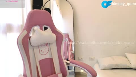 5 short videos of my body parts for 200 tks online show from 04/24/26, 10:23