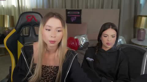 Sweet girls online show from 03/10/26, 08:19