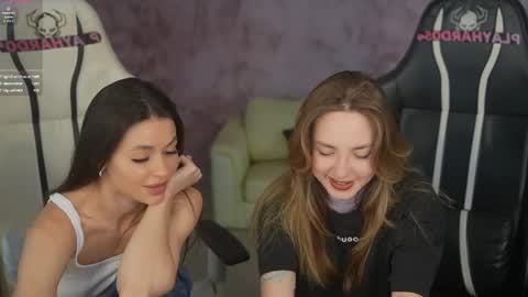 Sweet girls online show from 04/16/26, 08:09