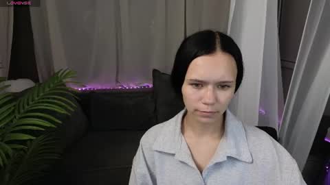 kira_bliss_ online show from 06/24/26, 01:37