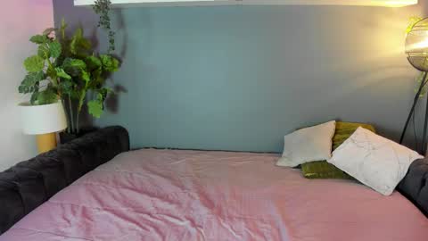 kira_exe online show from 02/18/26, 12:01