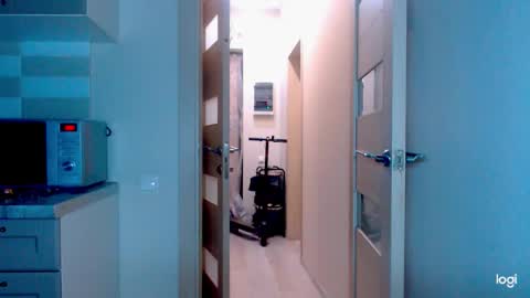 Snapshot of kira_foxy_ chatting on 11/27/25, 08:38 Kira online show from 11/27/25, 08:38