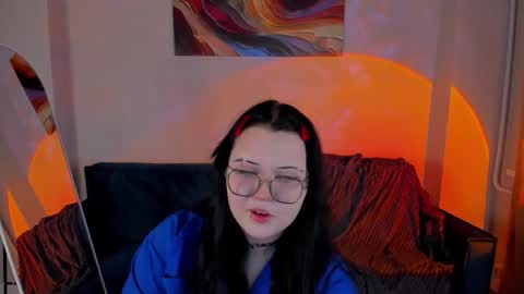 kira online show from 02/11/26, 01:10