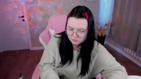 kira online show from 03/21/26, 08:19