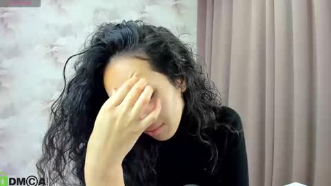 Aura online show from 10/02/25, 03:02