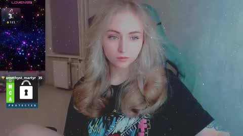 Snapshot of kira_love_sleep chatting on 01/09/26, 04:43 you know thumb up me please its important online show from 01/09/26, 04:43