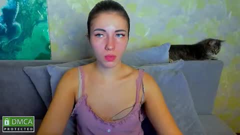 Kira  online show from 11/19/25, 07:25