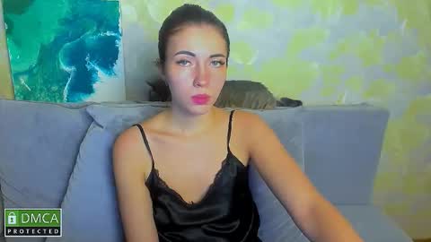 Kira  online show from 12/14/25, 06:45