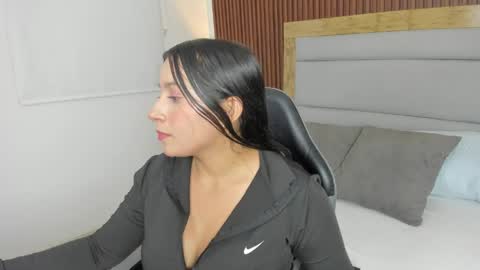 Snapshot of kira_relish chatting on 03/30/26, 02:40 K I R A online show from 03/30/26, 02:40