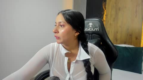 Snapshot of kira_relish chatting on 04/08/26, 11:21 K I R A online show from 04/08/26, 11:21