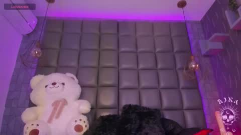 Kira  online show from 03/21/26, 08:19