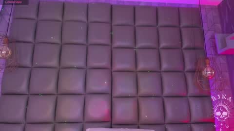 Kira  online show from 04/05/26, 06:32