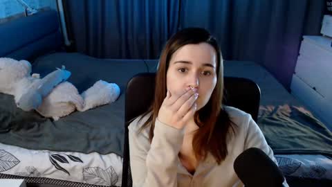 Kira  follow me  online show from 12/12/24, 01:21