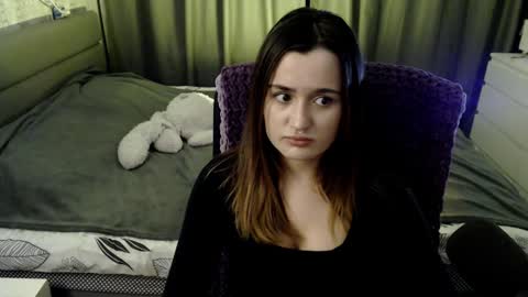 Kira  follow me  online show from 12/20/24, 01:36