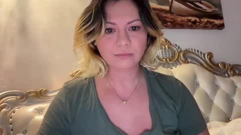 KiraDivine online show from 01/06/26, 01:37