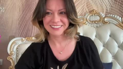 KiraDivine online show from 04/19/26, 12:15