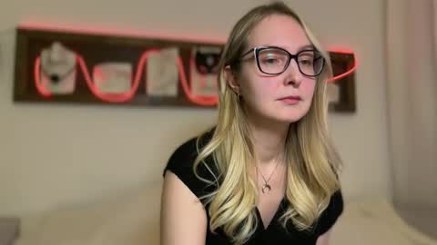 KiraFatex online show from 11/14/25, 05:22