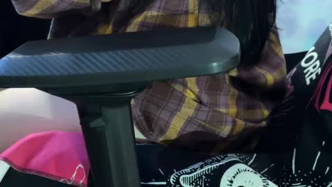 Kira    online show from 03/07/25, 12:01