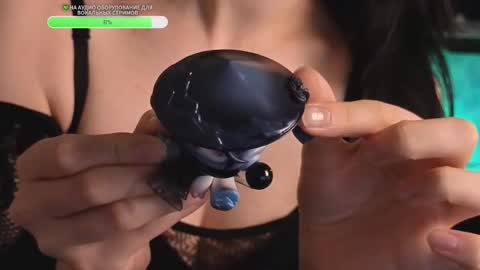 Kira    online show from 10/25/25, 11:32