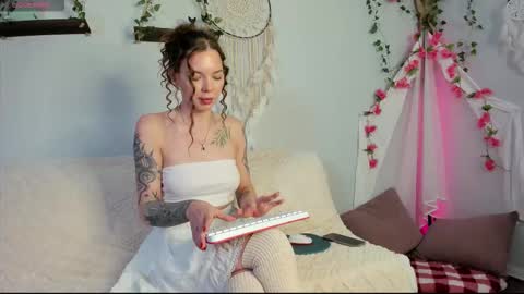 little vampire online show from 10/24/25, 07:05