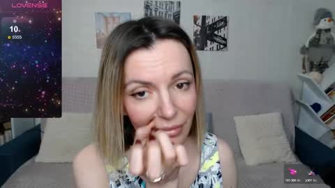 Snapshot of kiramartins_cat chatting on 12/27/24, 05:16 kiramartins cat online show from 12/27/24, 05:16