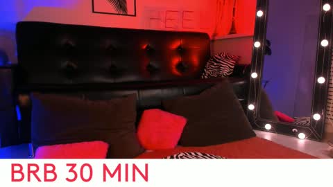 Kira online show from 03/08/25, 08:14