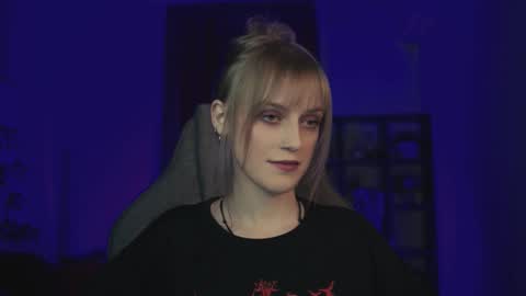 Kira online show from 02/03/26, 02:53