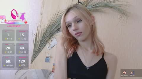 Snapshot of kirana_hayes chatting on 04/01/26, 02:14 Kira online show from 04/01/26, 02:14