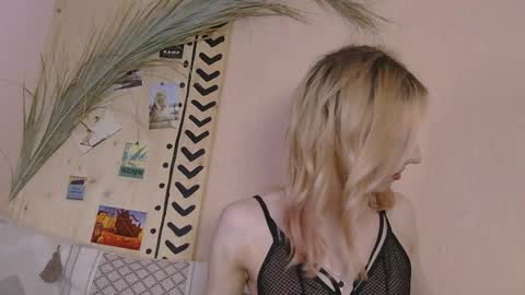 Snapshot of kirana_hayes chatting on 04/06/26, 02:40 Kira online show from 04/06/26, 02:40